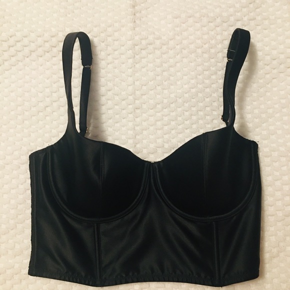 Victoria Secret black Push up bra,32D,brand new with tag on,lace at the back - Picture 2 of 7